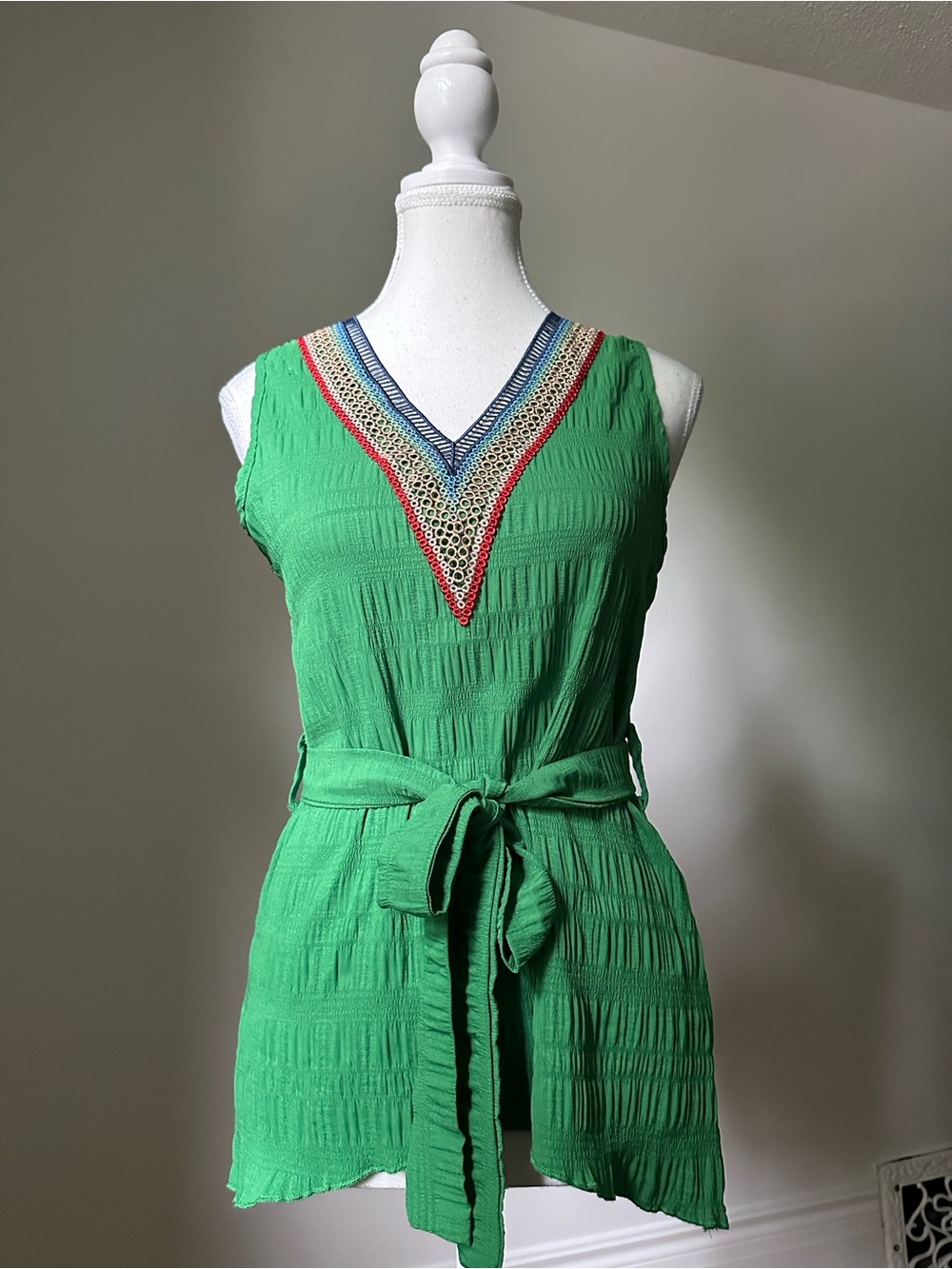EFFORDRAM Green Boho Summer Crinkle Belted Vneck Hi Low Sleeveless Top Small